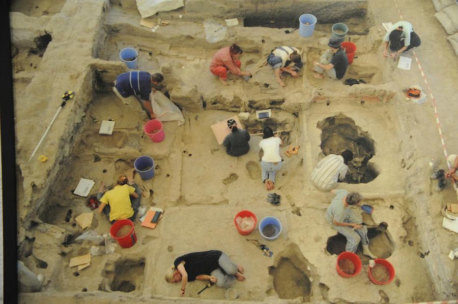 Excavations at Catalhöyük