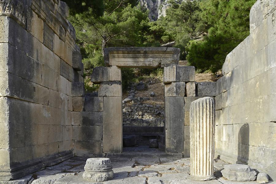 Arykanda - Necropolis