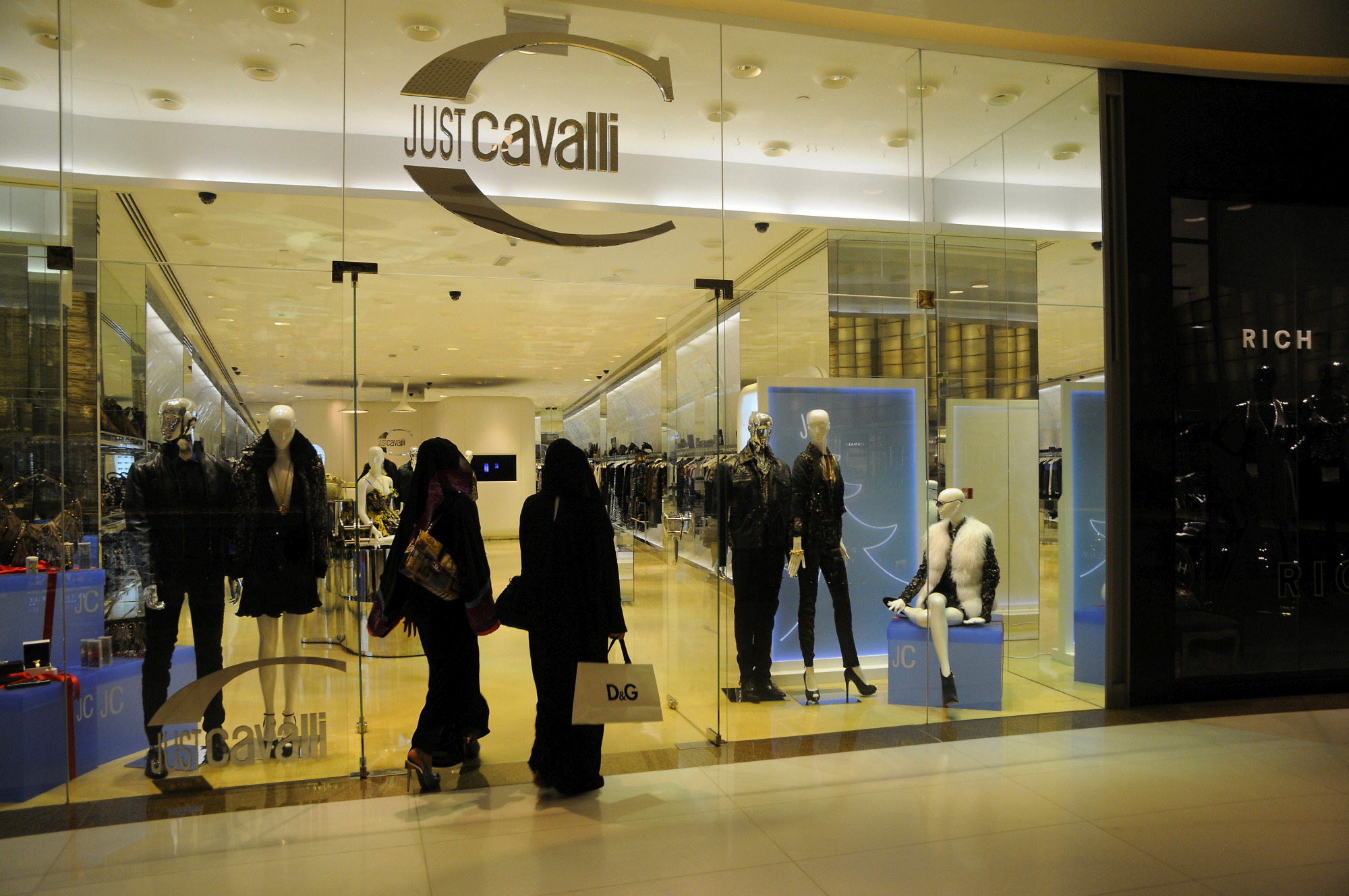 Shop in the Dubai Mall Dubai Creek Pictures United Arab Emirates