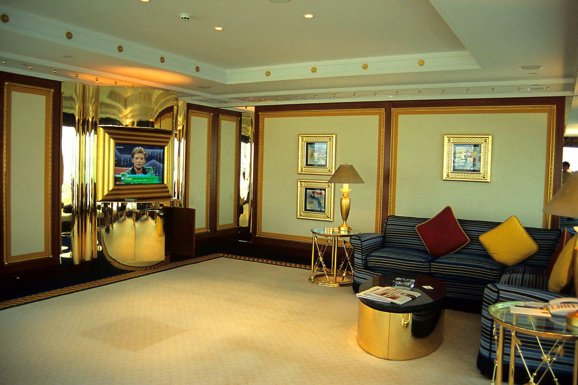 what is the cheapest room in burj al arab