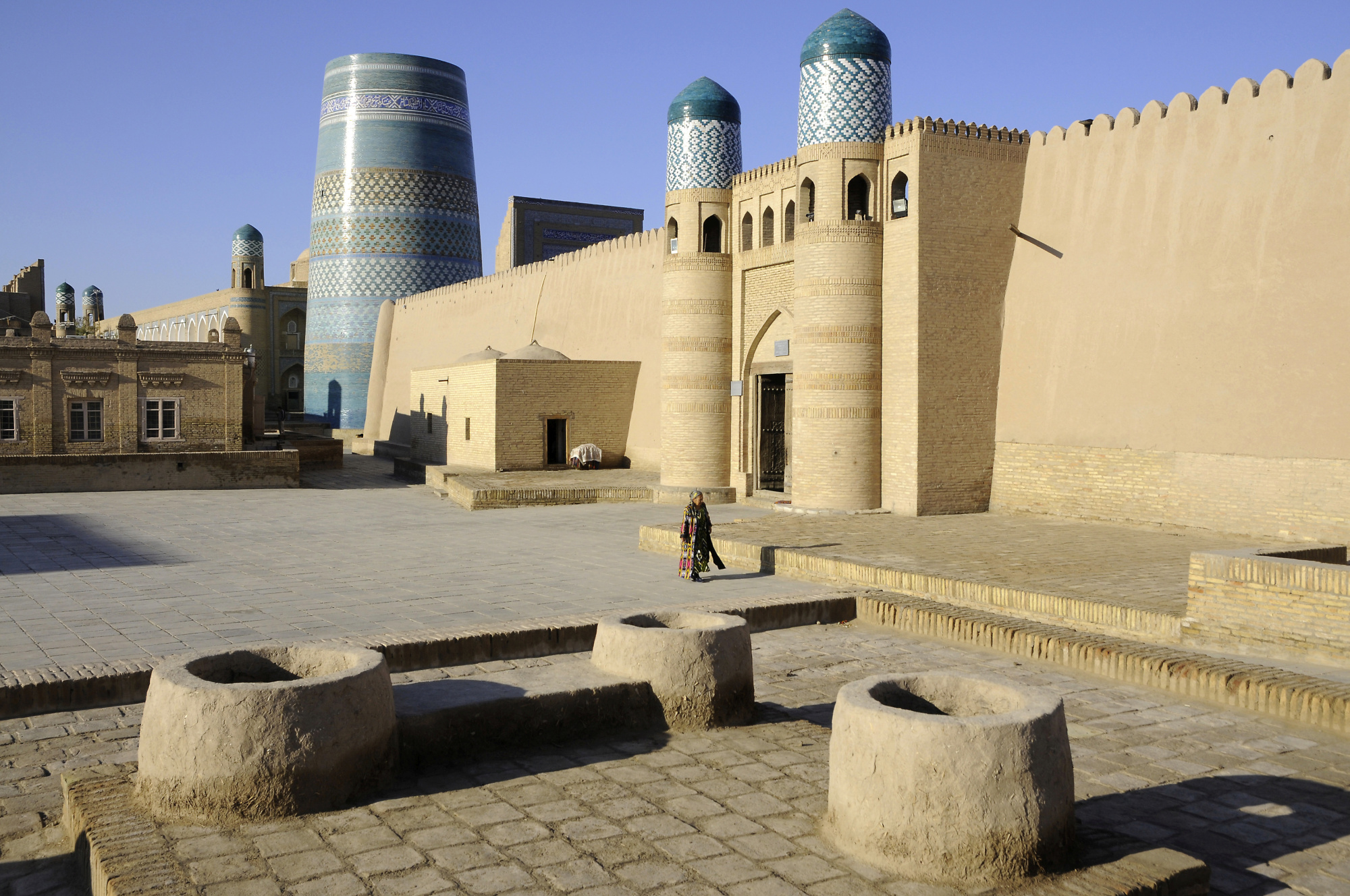 Хорезм город в узбекистане. Хива узбекистан достопримечательности. Хива город в узбекистане. Музей под открытым небом узбекистан. Хива шаҳри 2024 йил ислом дунёсининг туризм пойтахти.