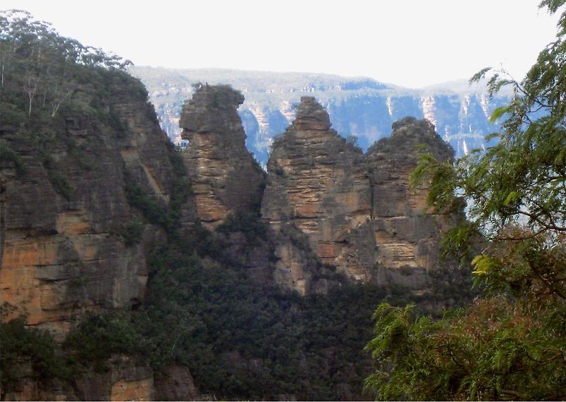 The Three Sisters Sandstone Rock Formation (1)