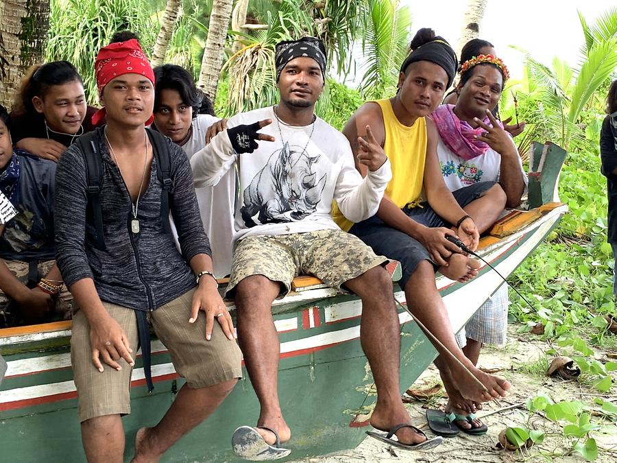 Namonuito Atoll - Ulul; Residents