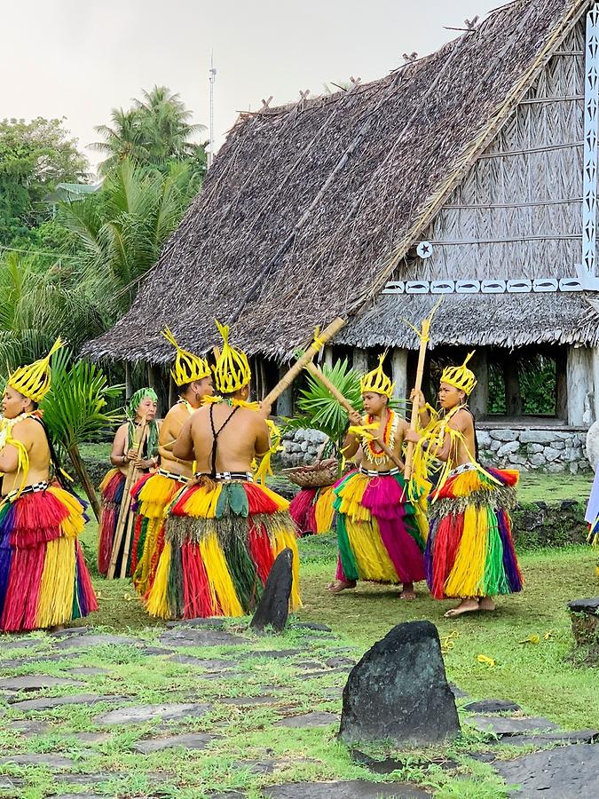 Ngulu Atoll - Traditional Dance