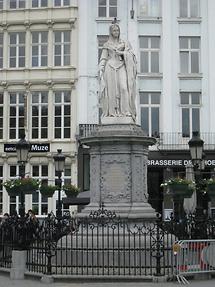 Mechelen - Grote Markt - Standbild von Margarete von Österreich