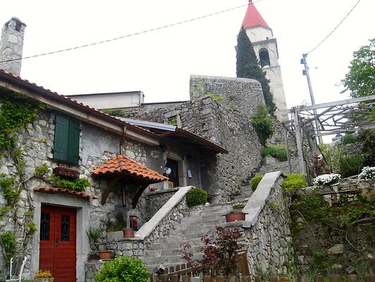Town of Veprinac, a medieval town 500 meters above sea level. It can be reached by hiking trails from Opatija. Opatija, Croatia. 2014. Photo: Clara Schultes