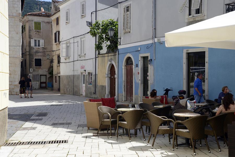 Cres - Old Town Centre