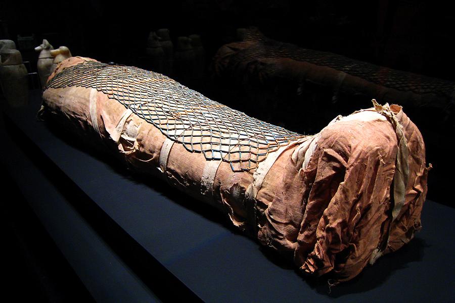 Royal Tombs - Mummy