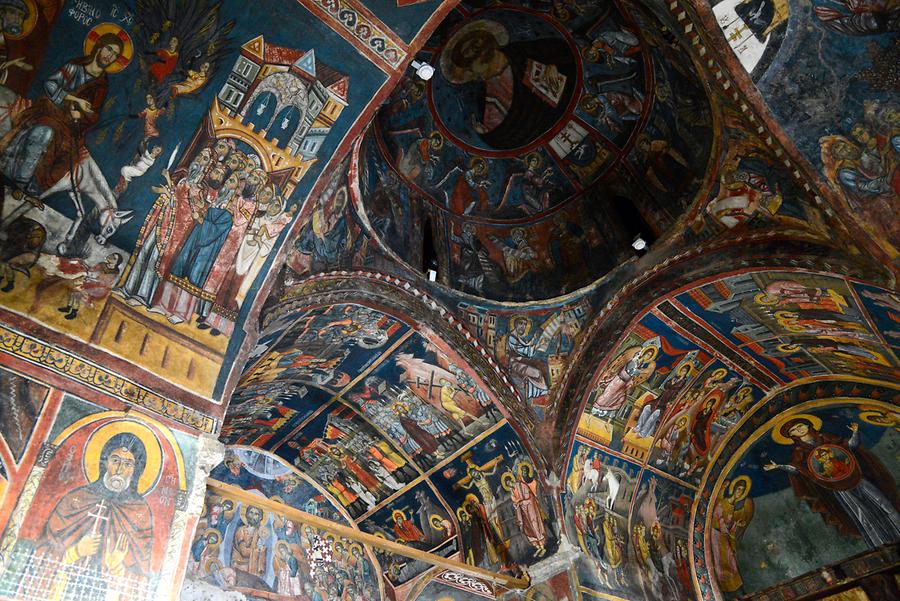 Ayios Ioannis Lampadistis - Inside; Frescoes