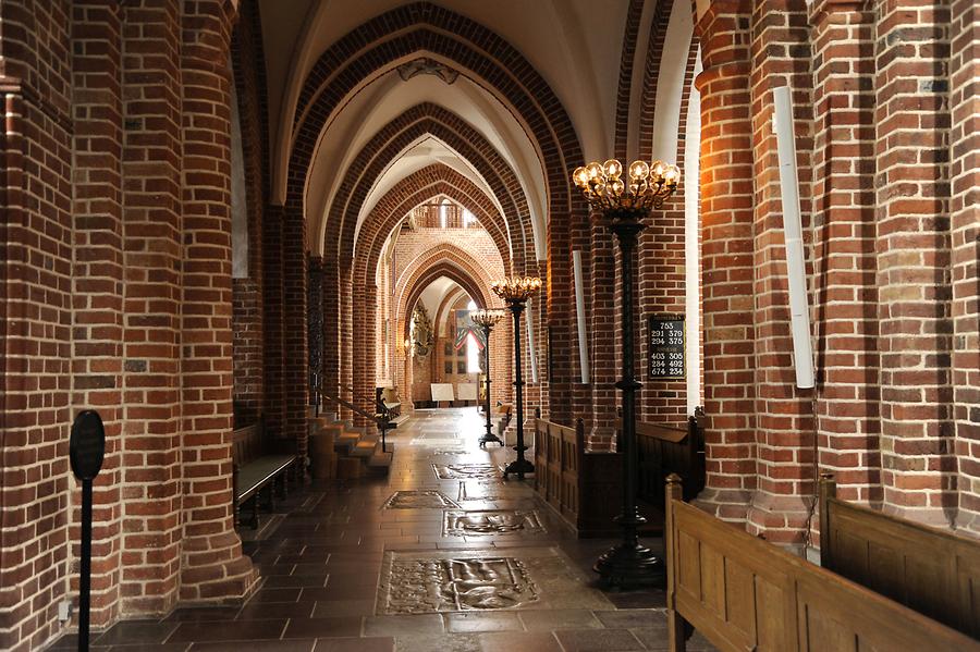 Roskilde - Cathedral, Inside