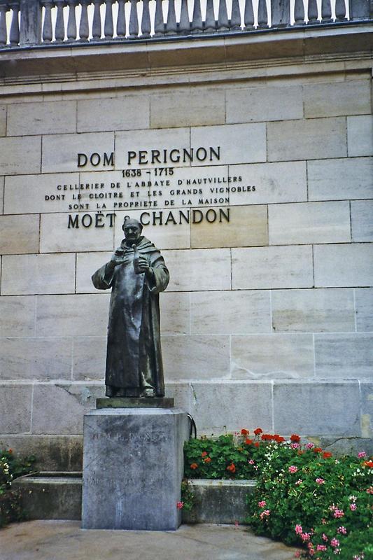 Statue of Dom Perignon