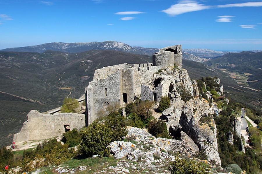 Forteresse de Peyrepertuse., Foto: Montagnac Pascal. From: Wikicommons under CC 