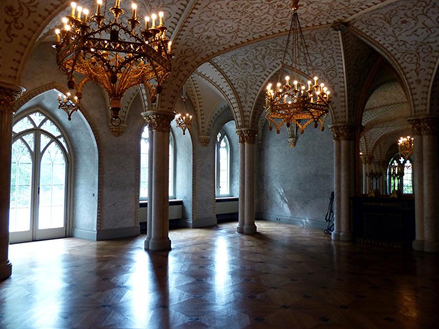 Castle Rosenau - Marble saloon