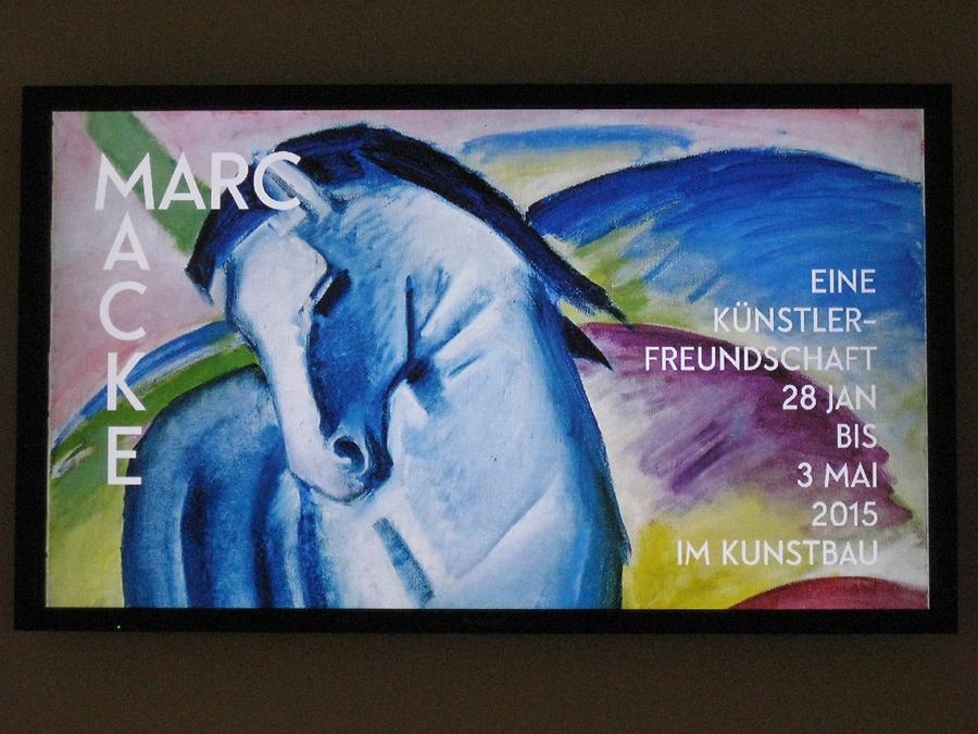 München - Videoinstallation 'Blaues Pferd' von Franz Marc zur 'Franz Marc and August Macke'-Ausstellung im Kunstbau (3)