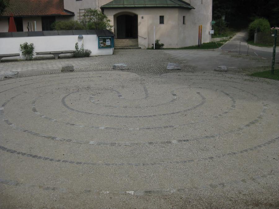 Prien - Evang. Christuskirche - Kirchenweg 13 - Labyrinth