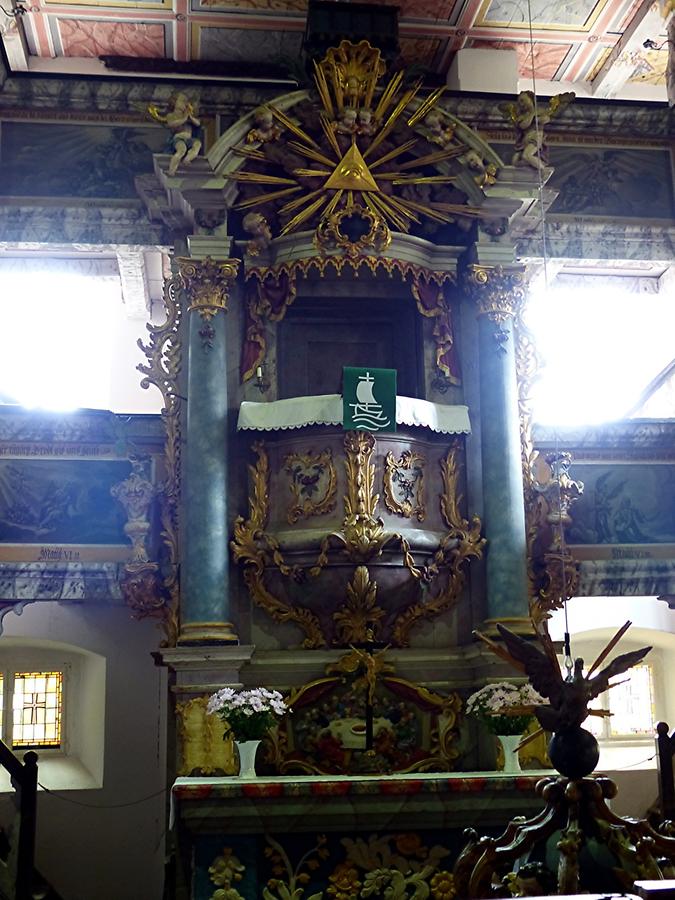 Oybin - Bergkirche; Pulpit Altar