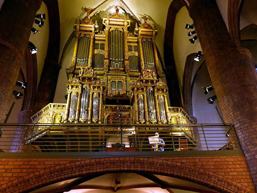 Flensburg - Church of St. Nicholas; Organ from 1609, Renaissance Pipe Organ