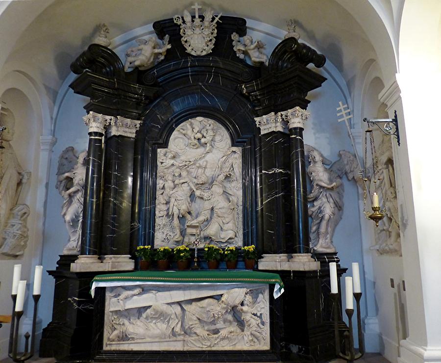 Fulda - Cathedral; Burial Crypt of Saint Boniface