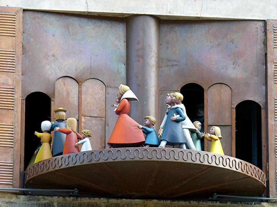 Hamelin - 'Hochzeitshaus'; Chimes, Legend of the Pied Piper
