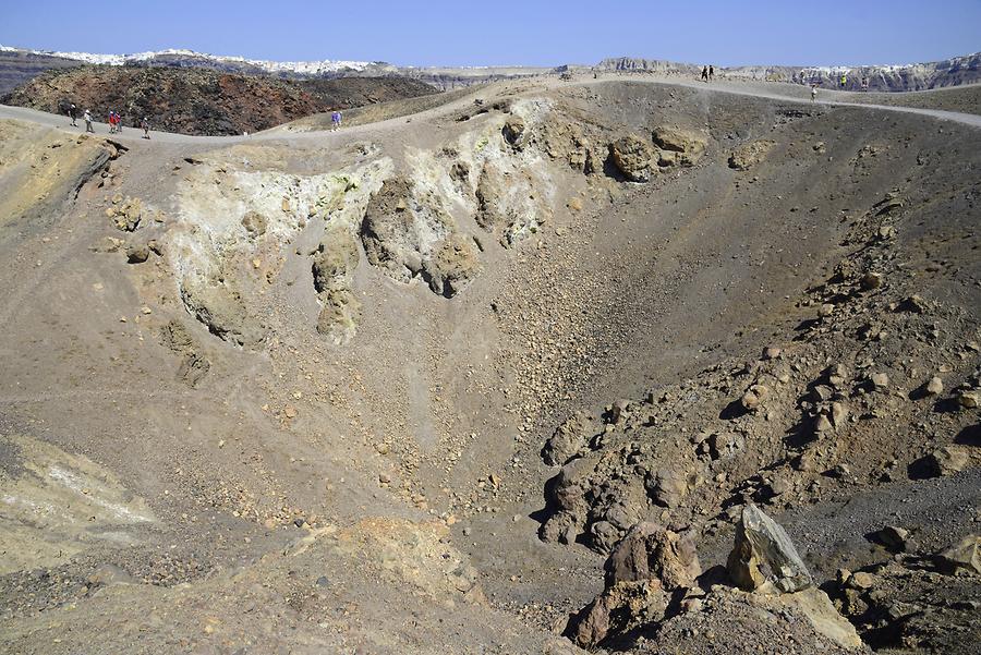Nea Kameni - Crater