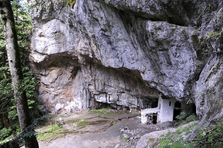 Mount Olympus Cave Shrine (1) | Olymp | Pictures | Greece in Global-Geography