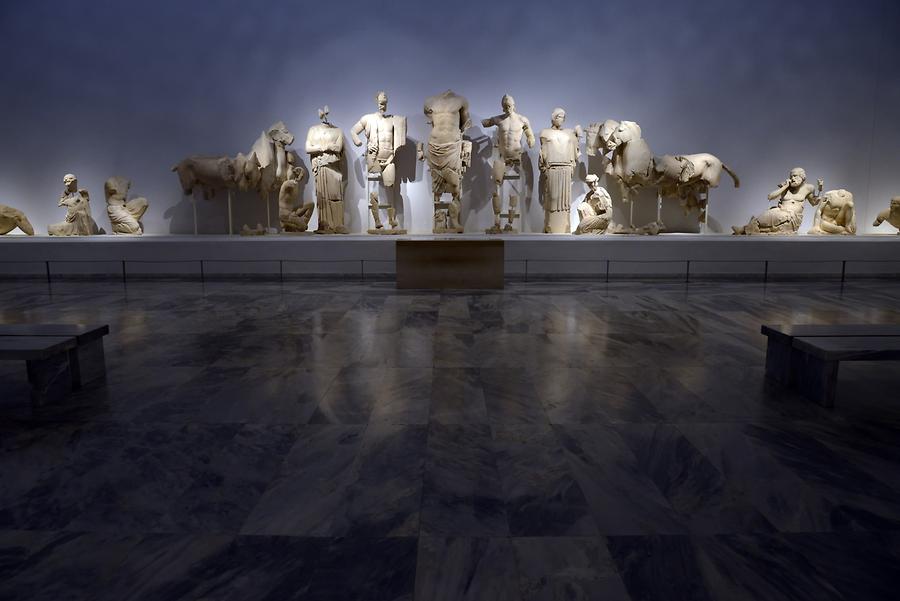 Sculptures Jewelery of Temple of Zeus