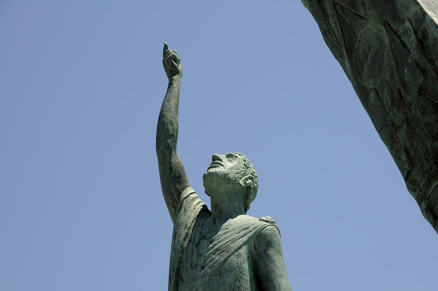 Pythagoras statue Pythagorio