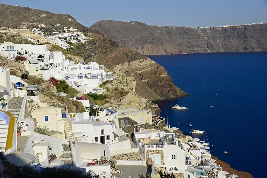 Oia 4 Santorinis Villages Pictures Greece In Global Geography