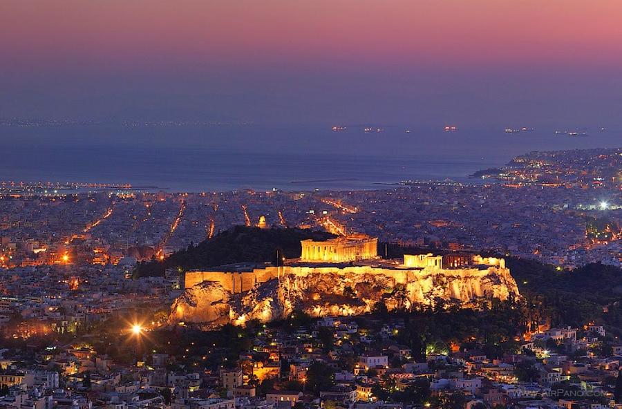 Night view of Acropolis