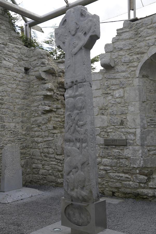 Kilfenora - Cathedral; Doorty Cross