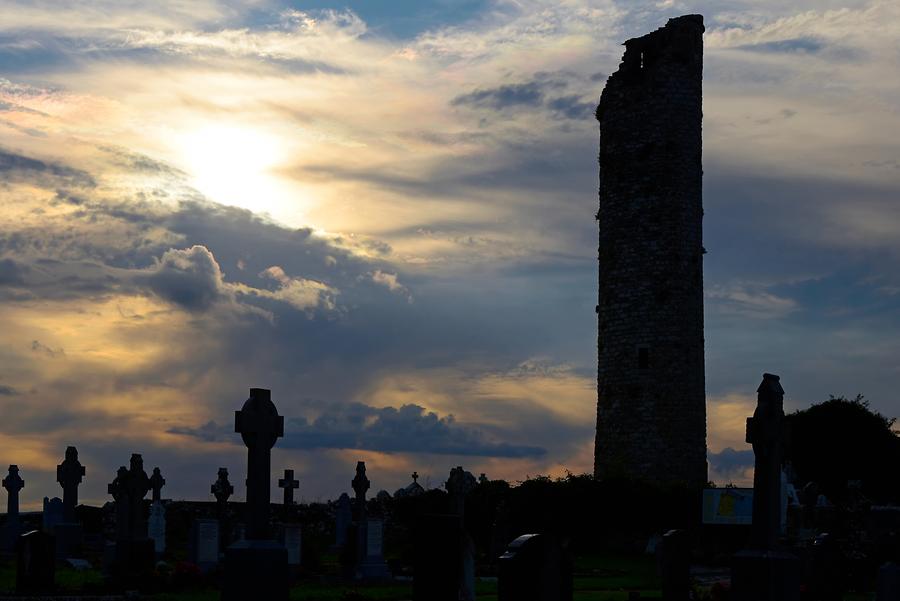 Tullaherin Round Tower and Monastic Site