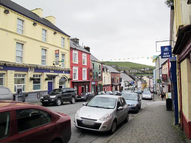 Street view in Dingle (2)