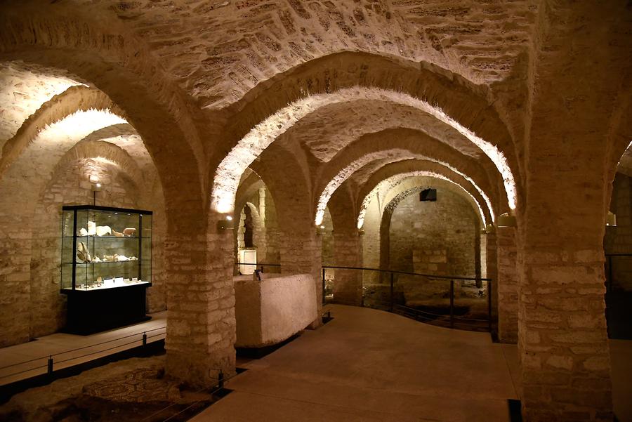 Bari - Cathedral; Catacombs
