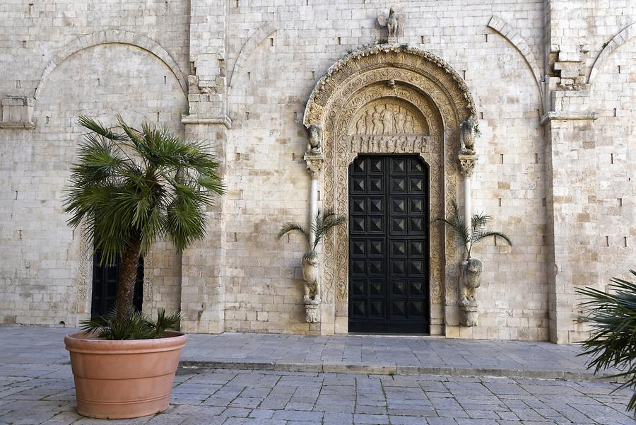 Bitonto - Cathedral; Portal