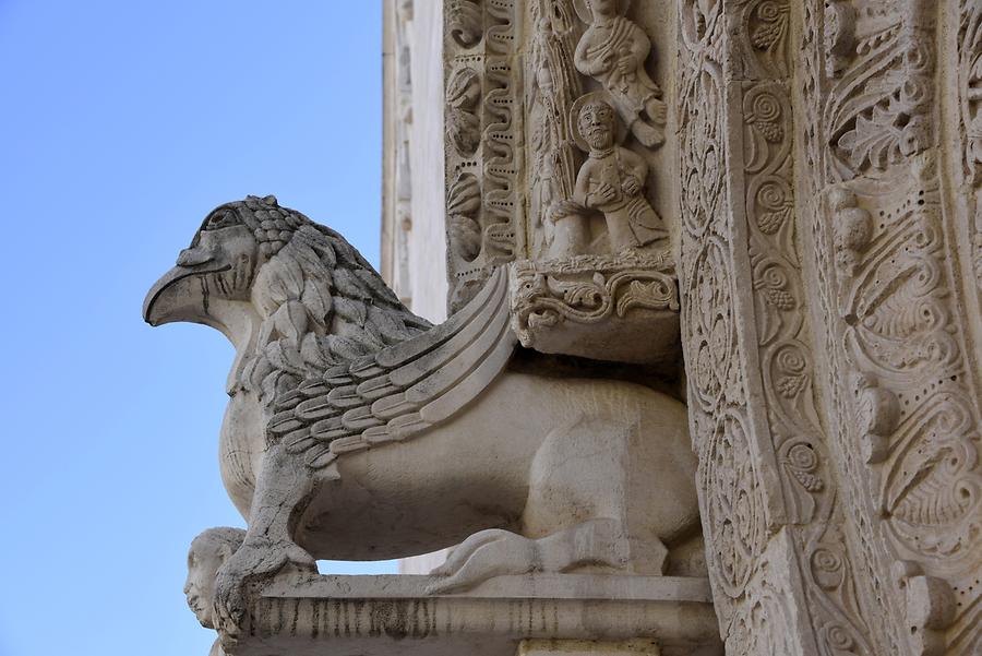 Ruvo di Puglia - Cathedral; Façade Detail
