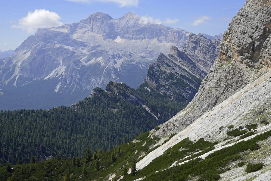Ascent to Monte Cristallo