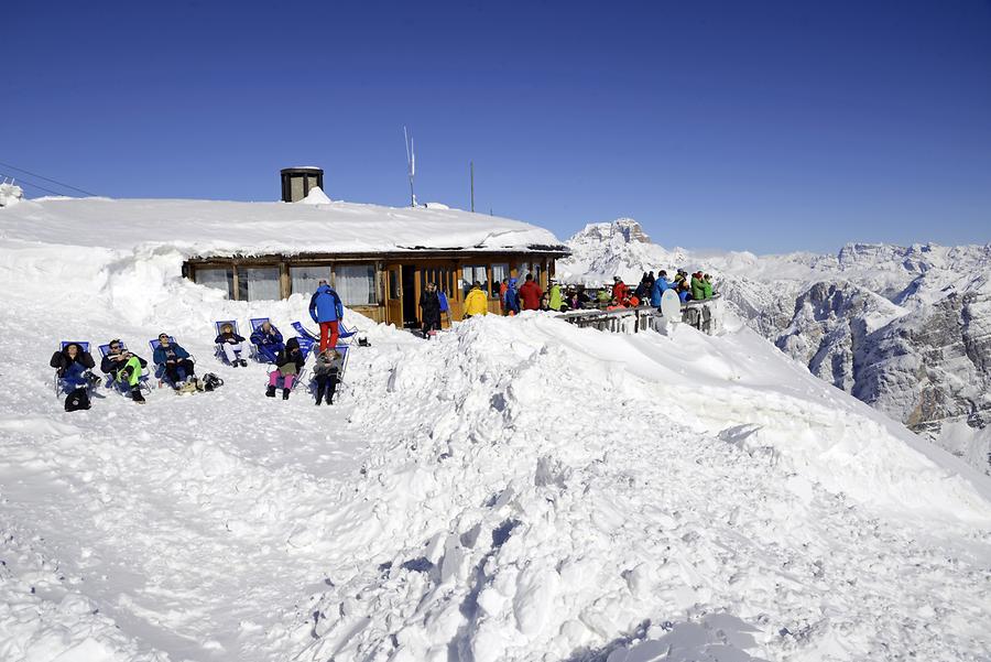 Ra Valles Skiing Area - Restaurant