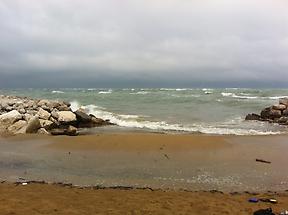 Bibione - Gewitterstimmung am Strand vor dem Faro (1)