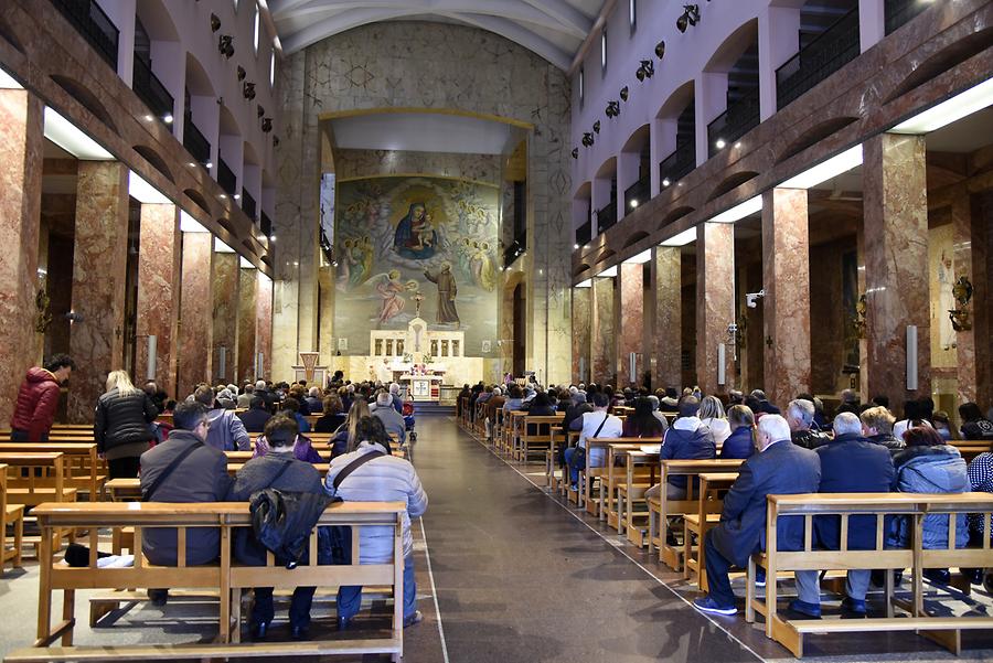 San Giovanni Rotondo - Sanctuary of Santa Maria delle Grazie; Inside