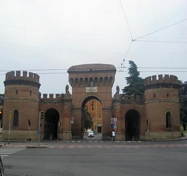 Porta Saragozza, Bologna, Italy. 2016. Photo: Clara Schultes