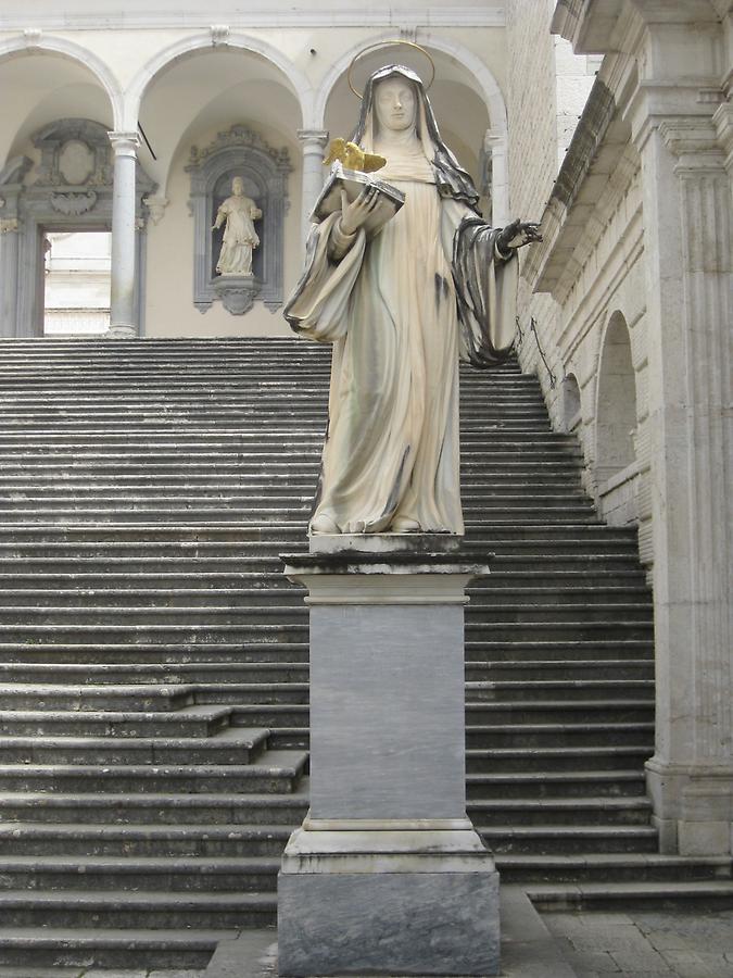 Cassino - Abbey of Monte Cassino, Second Cloister with Statue of Saint Scholastica