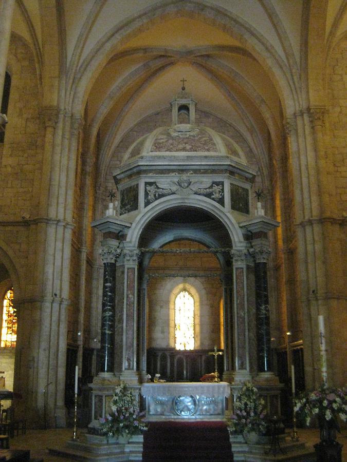 Veroli - Abbey of Casamari, Altar