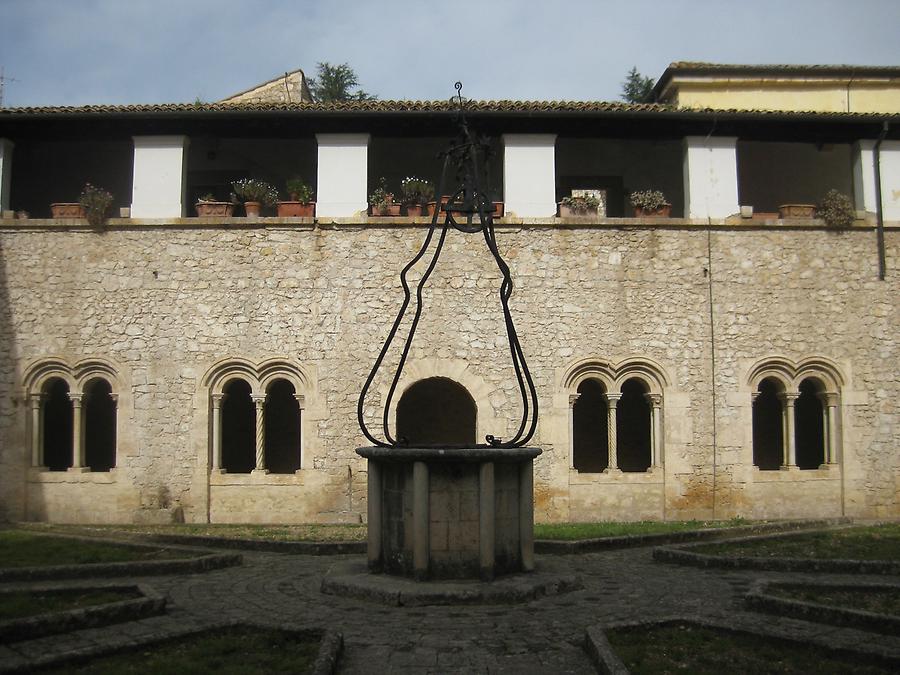 Veroli - Abbey of Casamari, Cloister
