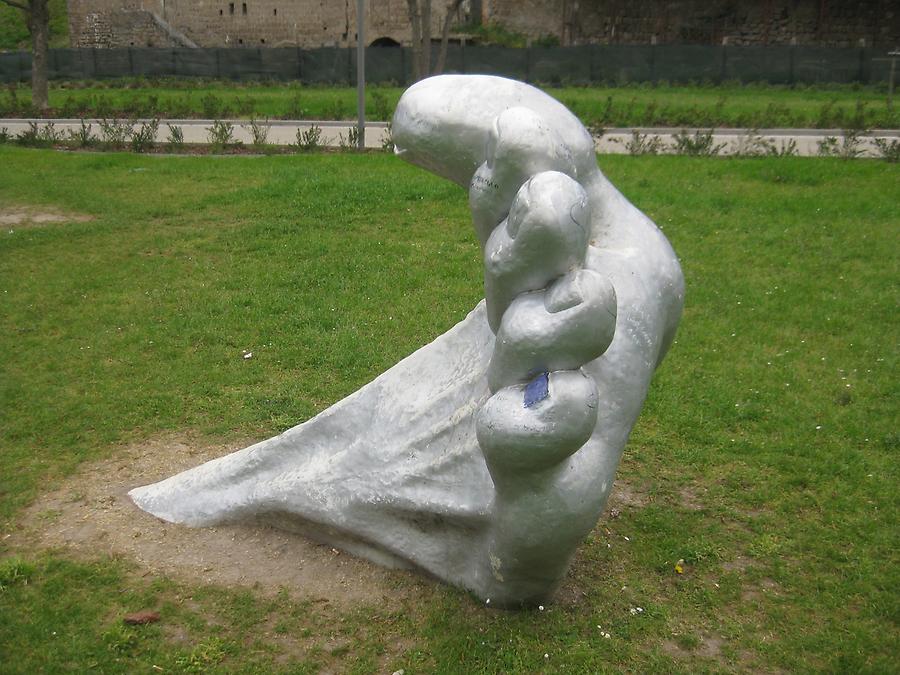 Viterbo - Valle Faul - Sculptura &#39;Il Risveglio&#39; von Seward Johnson 2011 - Fuß