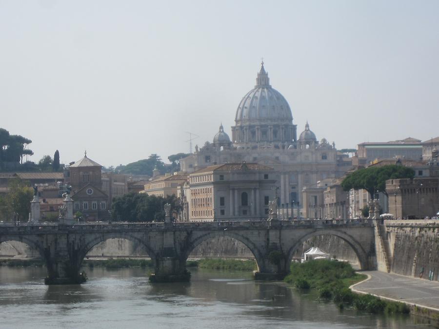 Bridge across the Tiber and the Basilica