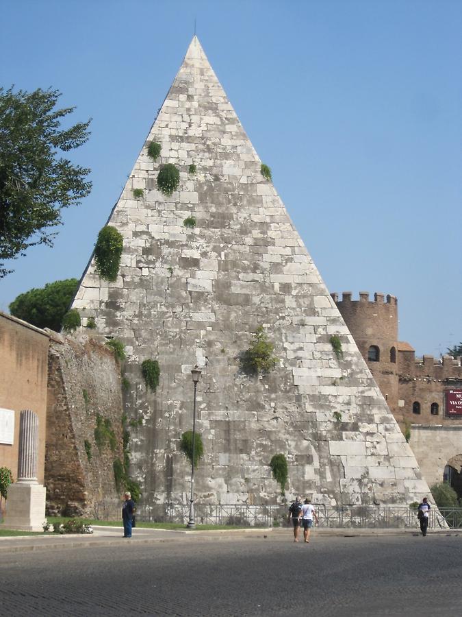 Piramide di Caio Cestio