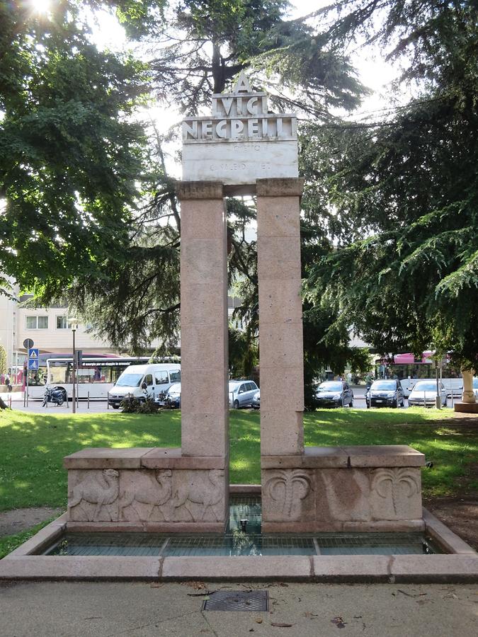 Trient - Piazza Dante - Luigi Negrelli Monumento
