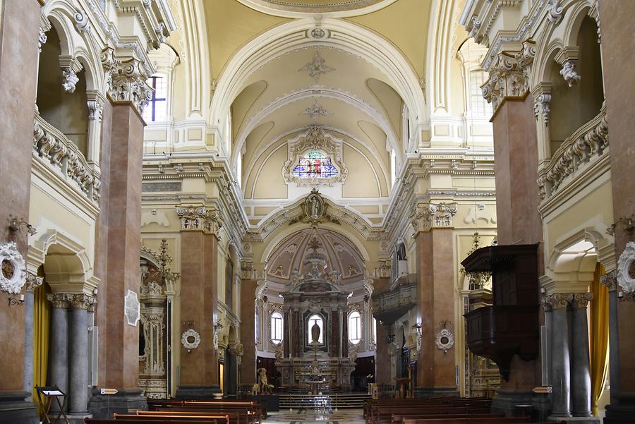 Martina Franca - Basilica di San Martino; Inside