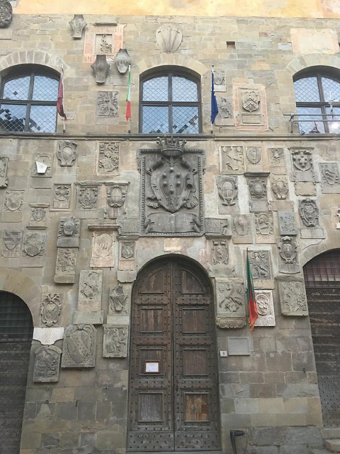 Arezzo - Palazzo Pretorio; Library