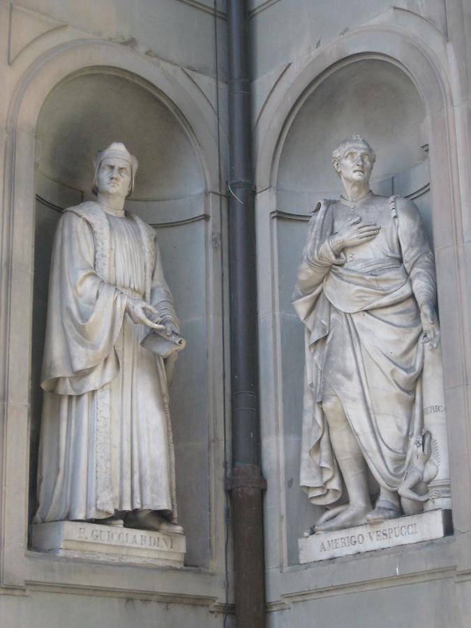 Florence - Piazzale degli Uffizi; F. Guiccardini and A. Vespucci